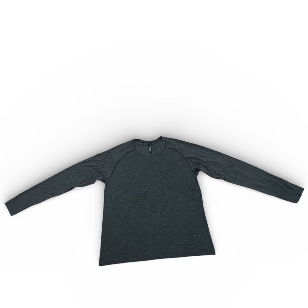 lululemon Men’s Metal Vent Tech Long Sleeve Dark Gray Shirt